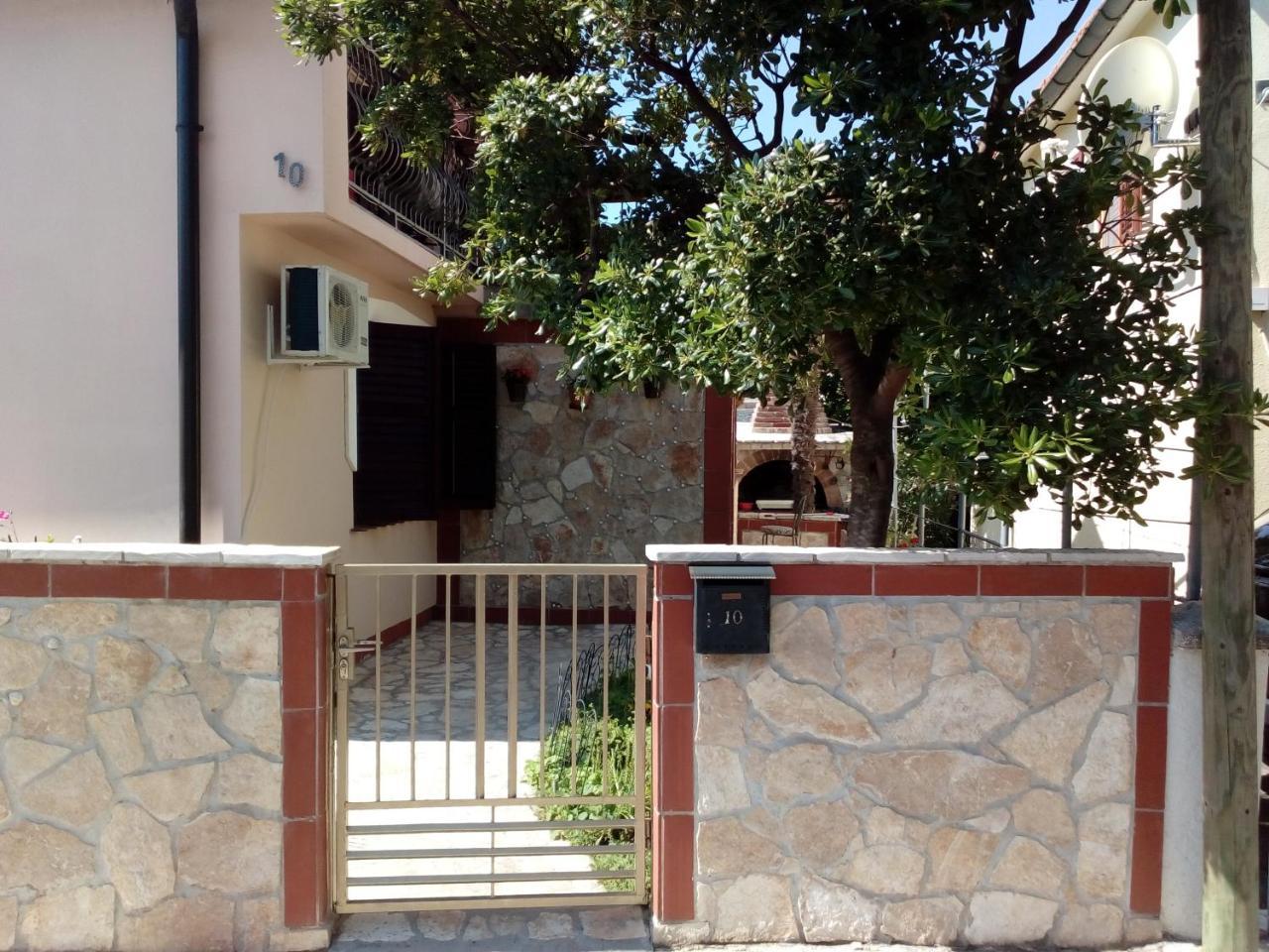 Apartment "Mislav" Gornji Karin Εξωτερικό φωτογραφία